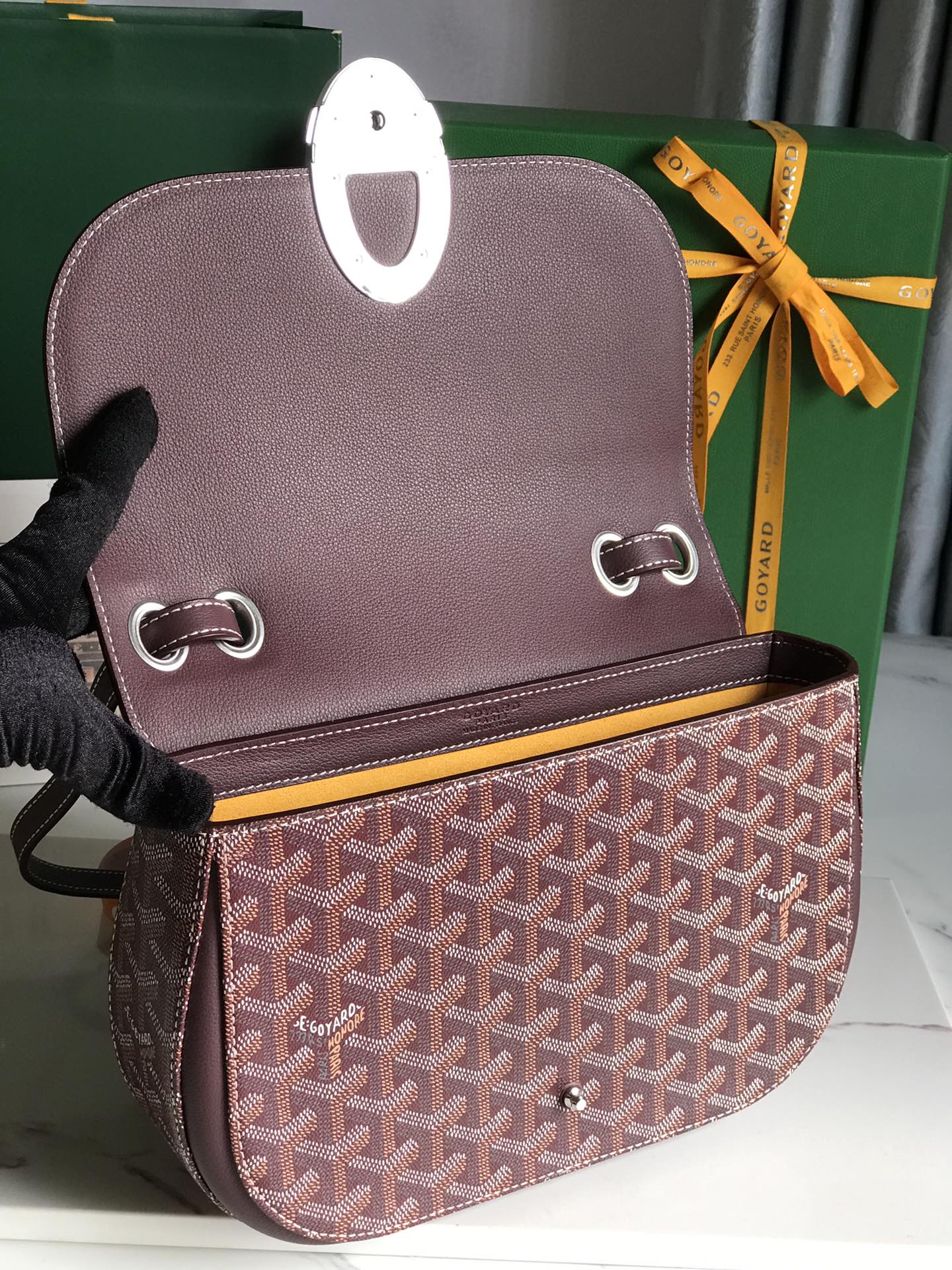233 BAG 25 IN WINE RED CALFKIN AND GOYARDINE CANVAS
